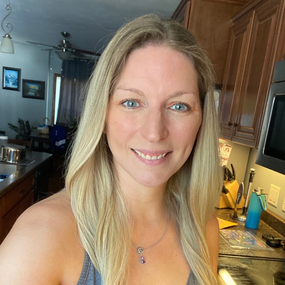 Meet your Posher, Charissa